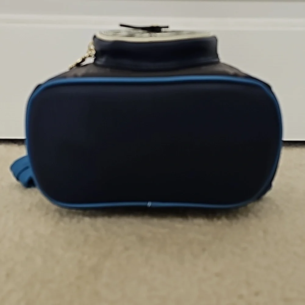 Loungefly Peter Pan Backpack - Picture 9 of 10